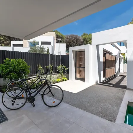 About Lavanda Villa *