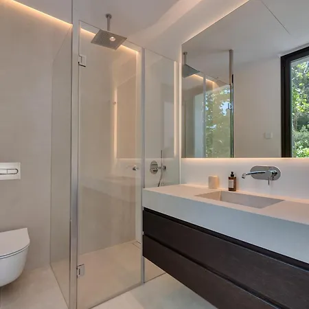 About Lavanda Villa *